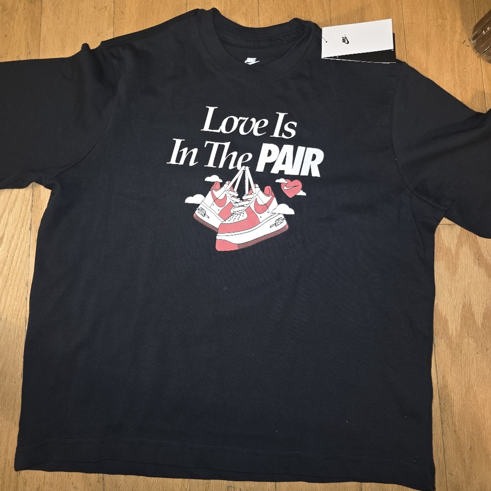 Nike Black Short Sleeve Tee with Graphic Design